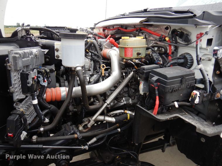 image for item MH9155 2019 International CV515  rollback truck