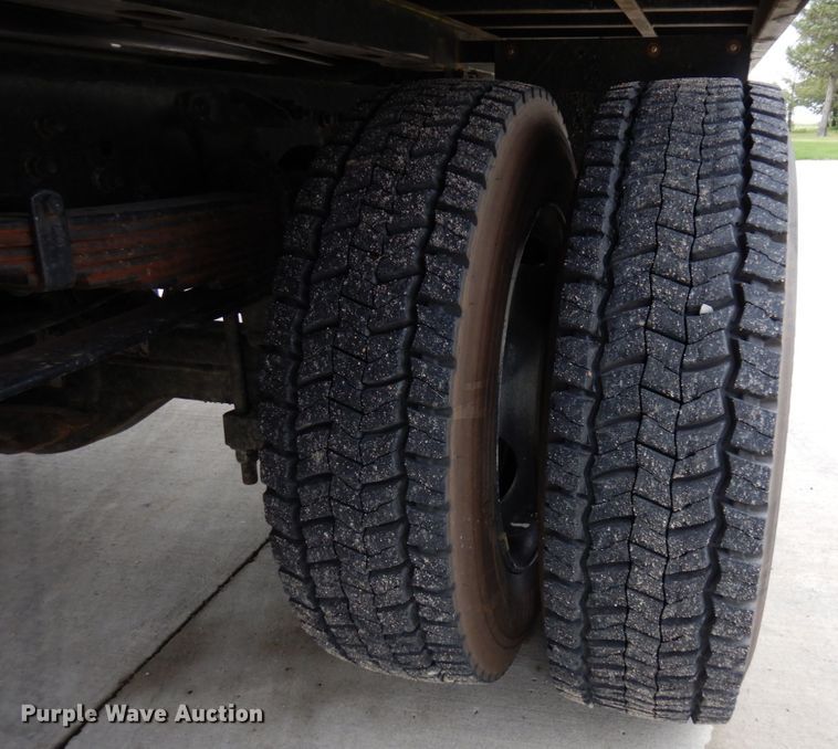 image for item MH9155 2019 International CV515  rollback truck