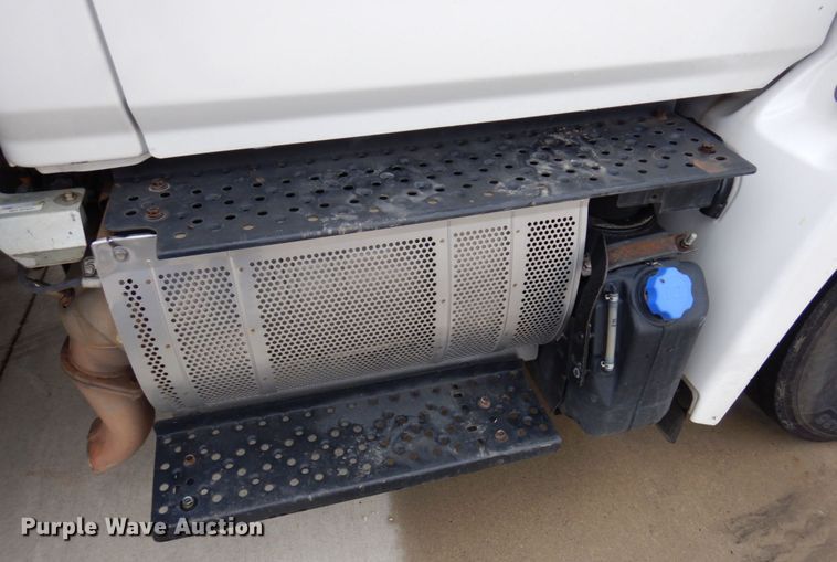 image for item MH9157 2012 Hino 268A  rollback truck