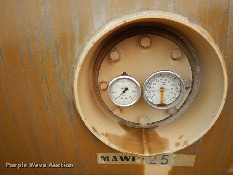 image for item MH9159 2009 Beall BABT-49-1-SB  tank bed