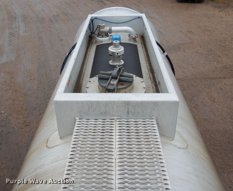 image for item MH9159 2009 Beall BABT-49-1-SB  tank bed