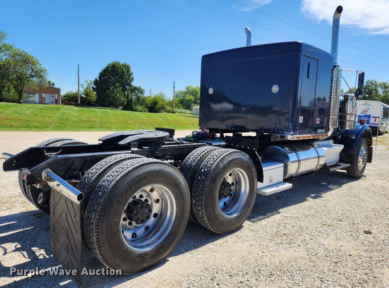 image for item MK9300 1984 Kenworth W900  semi truck