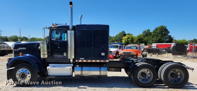 image for item MK9300 1984 Kenworth W900  semi truck