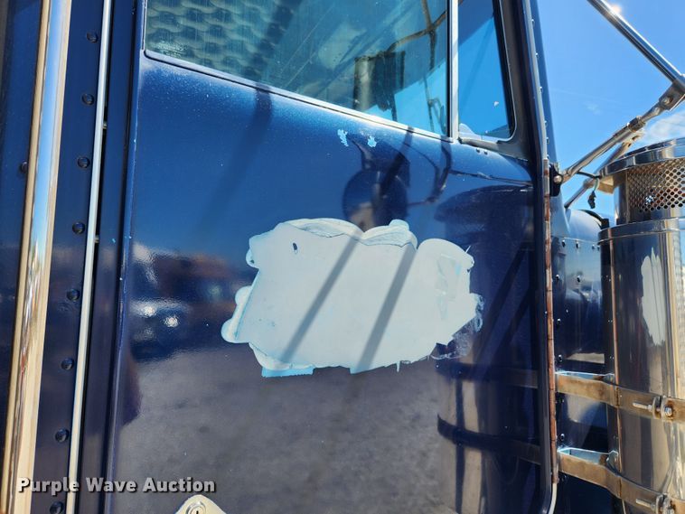 image for item MK9300 1984 Kenworth W900  semi truck