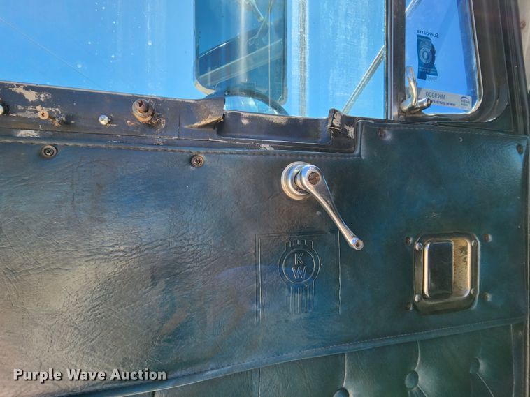 image for item MK9300 1984 Kenworth W900  semi truck