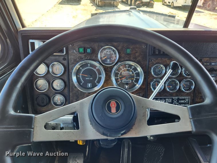 image for item MK9300 1984 Kenworth W900  semi truck