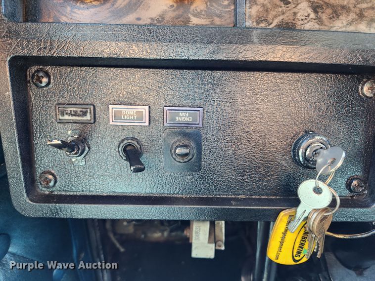 image for item MK9300 1984 Kenworth W900  semi truck