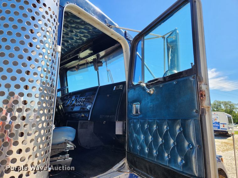 image for item MK9300 1984 Kenworth W900  semi truck