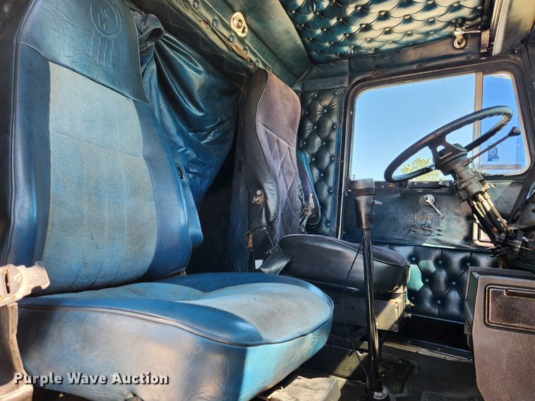 image for item MK9300 1984 Kenworth W900  semi truck