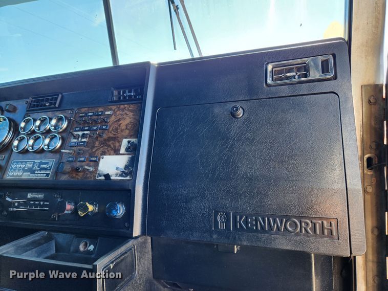 image for item MK9300 1984 Kenworth W900  semi truck