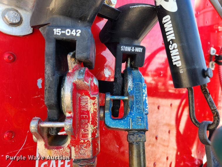 image for item MK9301 2002 International 9100i  semi truck