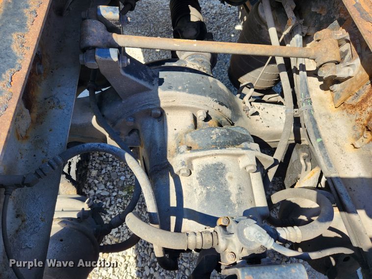 image for item MK9301 2002 International 9100i  semi truck