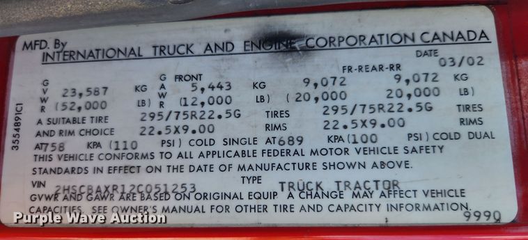image for item MK9301 2002 International 9100i  semi truck