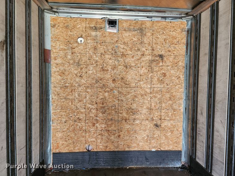 image for item MK9313 2004 Strickland  dry van trailer