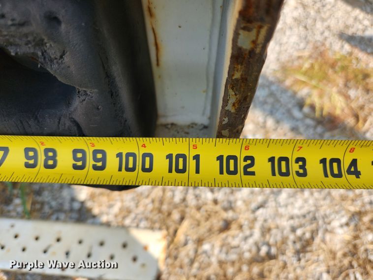 image for item MK9313 2004 Strickland  dry van trailer