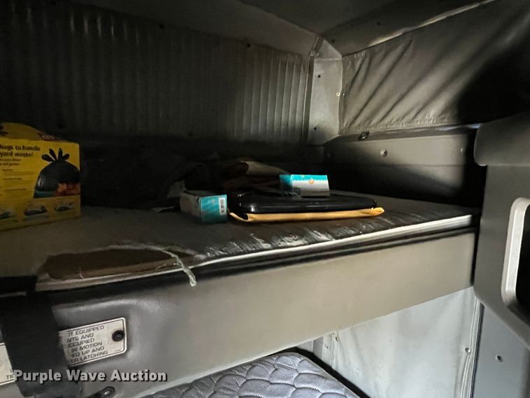 image for item MQ9783 2004 Kenworth W900  semi truck