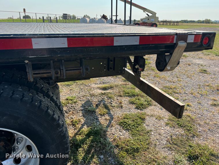 image for item MQ9797 2012 International 7400  flatbed truck