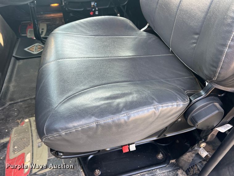 image for item MQ9797 2012 International 7400  flatbed truck