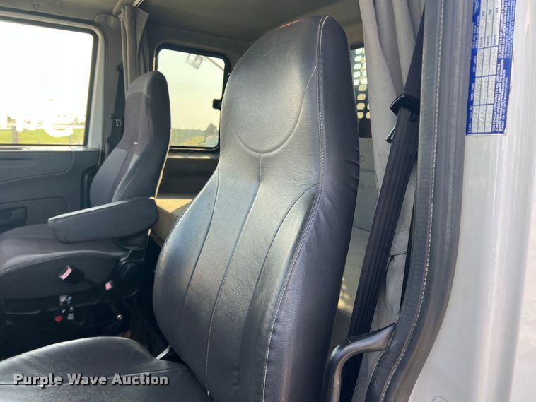 image for item MQ9797 2012 International 7400  flatbed truck