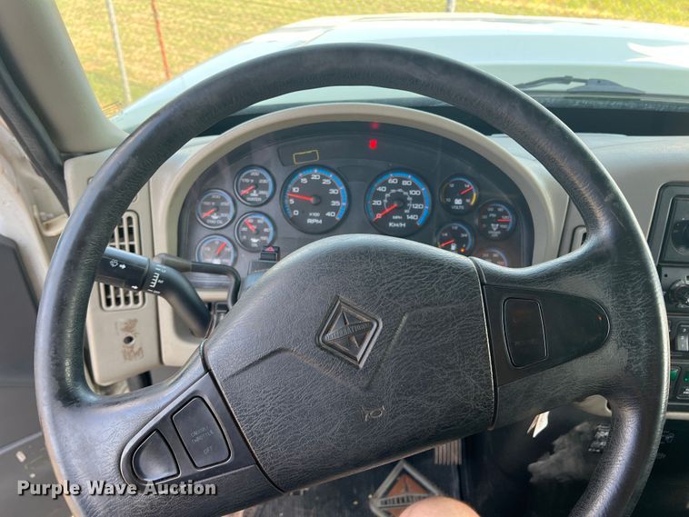 image for item MQ9797 2012 International 7400  flatbed truck