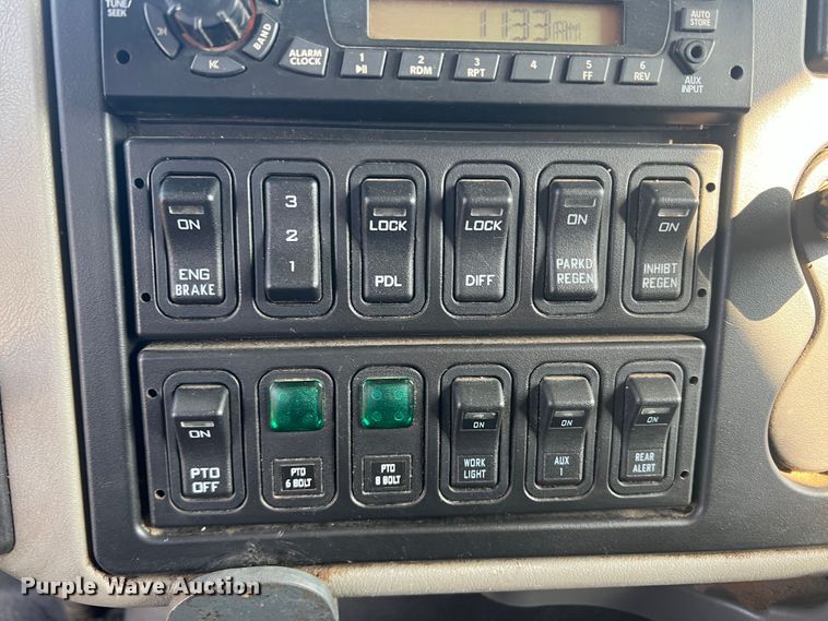 image for item MQ9797 2012 International 7400  flatbed truck