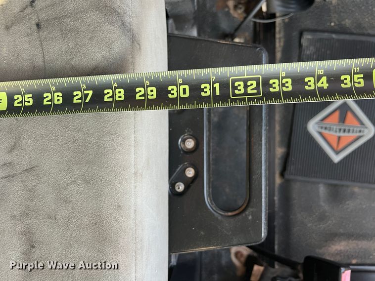 image for item MQ9797 2012 International 7400  flatbed truck