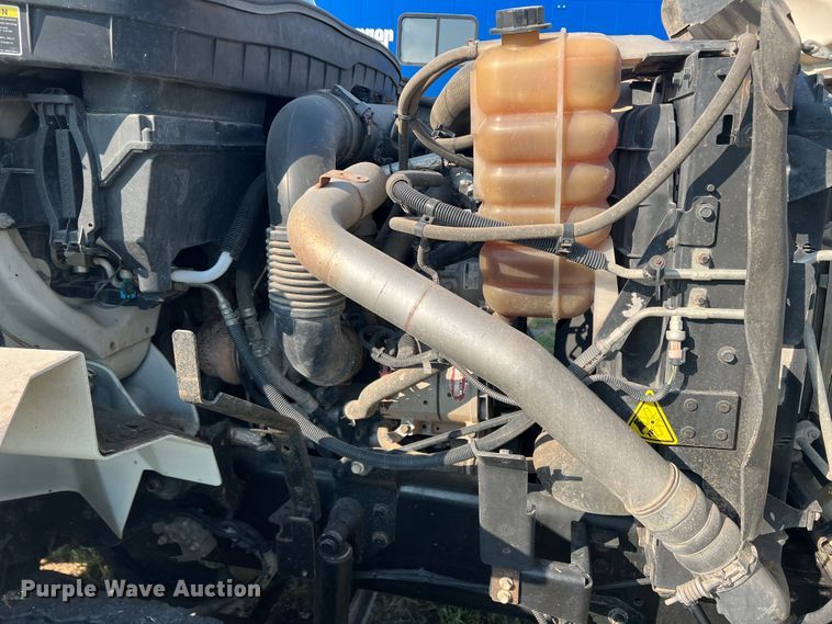 image for item MQ9797 2012 International 7400  flatbed truck