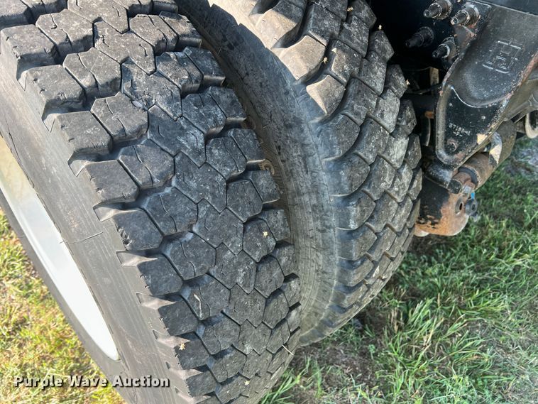 image for item MQ9797 2012 International 7400  flatbed truck