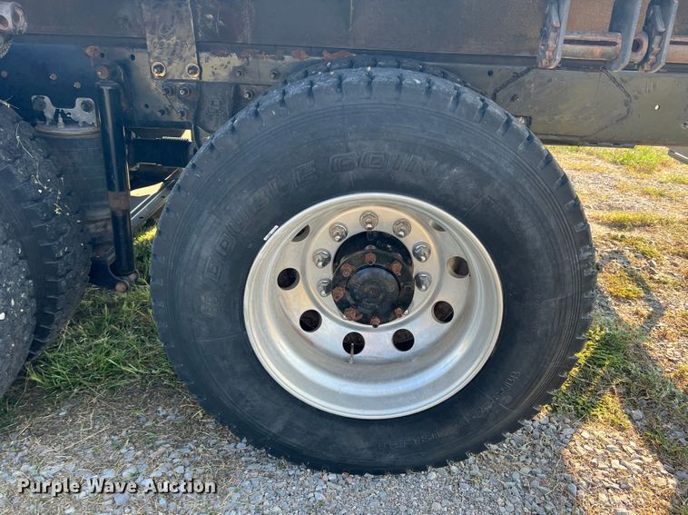 image for item MQ9797 2012 International 7400  flatbed truck