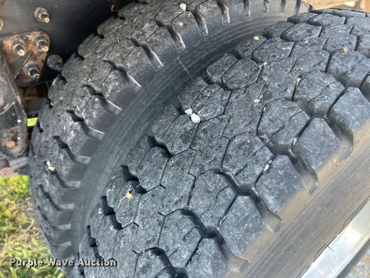 image for item MQ9797 2012 International 7400  flatbed truck