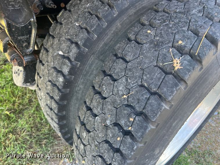 image for item MQ9797 2012 International 7400  flatbed truck