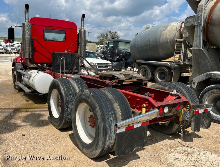 image for item MQ9813 2001 Mack CX613  semi truck