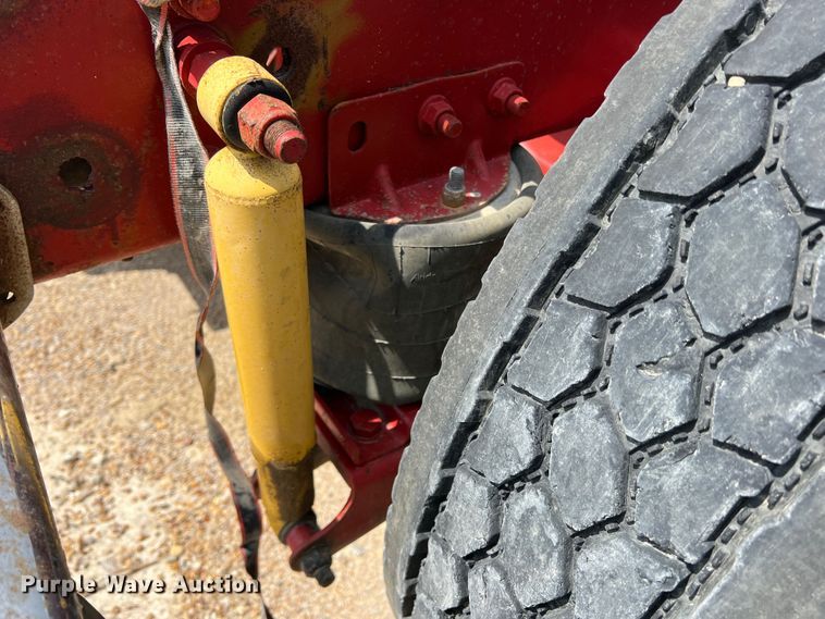 image for item MQ9813 2001 Mack CX613  semi truck