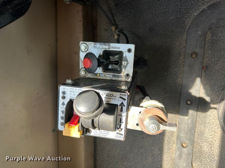 image for item MQ9813 2001 Mack CX613  semi truck