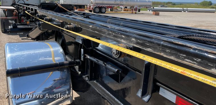 image for item MR9319 1998 Galbreath roll-off container trailer