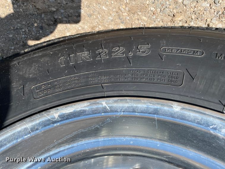 image for item MR9319 1998 Galbreath roll-off container trailer