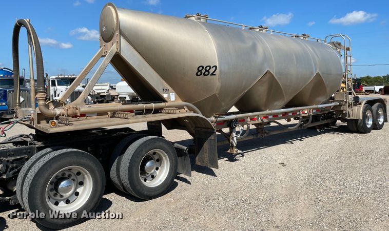 image for item MR9320 2011 Stephens pneumatic dry bulk trailer