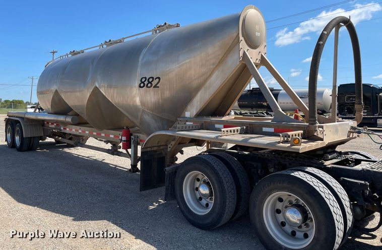 image for item MR9320 2011 Stephens pneumatic dry bulk trailer