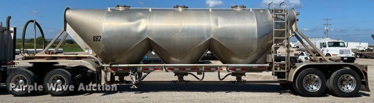 image for item MR9320 2011 Stephens pneumatic dry bulk trailer