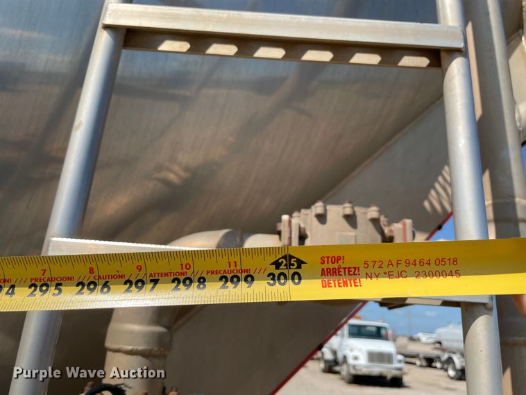 image for item MR9320 2011 Stephens pneumatic dry bulk trailer