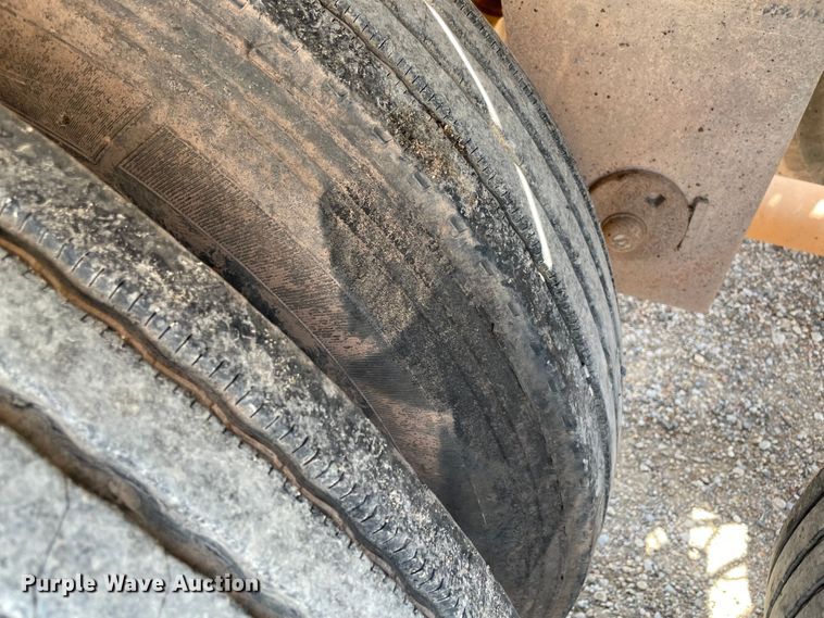 image for item MR9320 2011 Stephens pneumatic dry bulk trailer