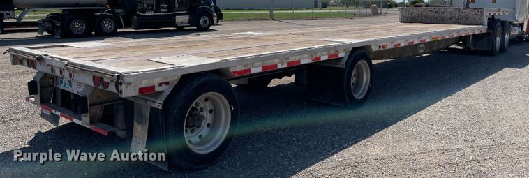 image for item MR9327 1995 Reinke drop deck trailer
