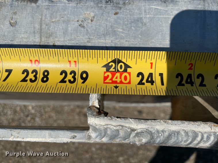 image for item MR9327 1995 Reinke drop deck trailer