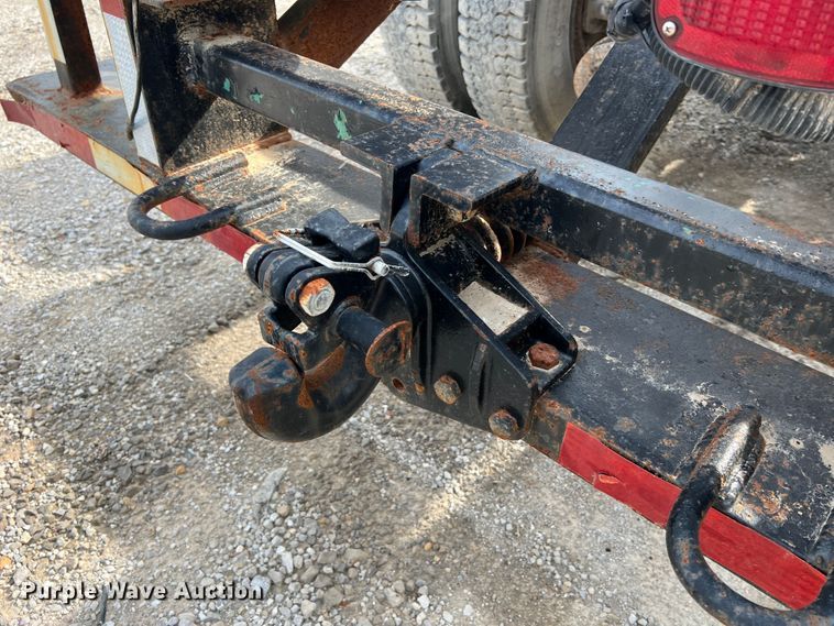 image for item MR9847 1991 Freightliner C112  truck cab and chassis