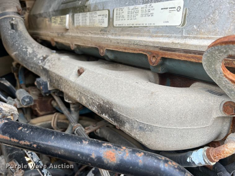 image for item MR9847 1991 Freightliner C112  truck cab and chassis