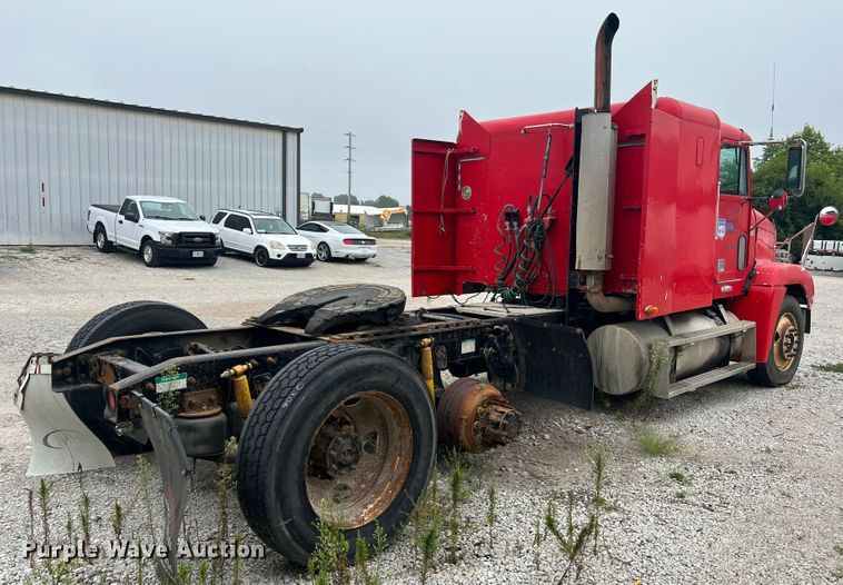 image for item MR9860 1999 Freightliner FLD  semi truck