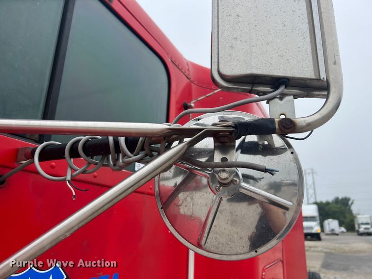 image for item MR9860 1999 Freightliner FLD  semi truck