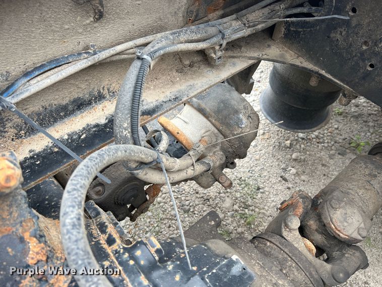 image for item MR9860 1999 Freightliner FLD  semi truck