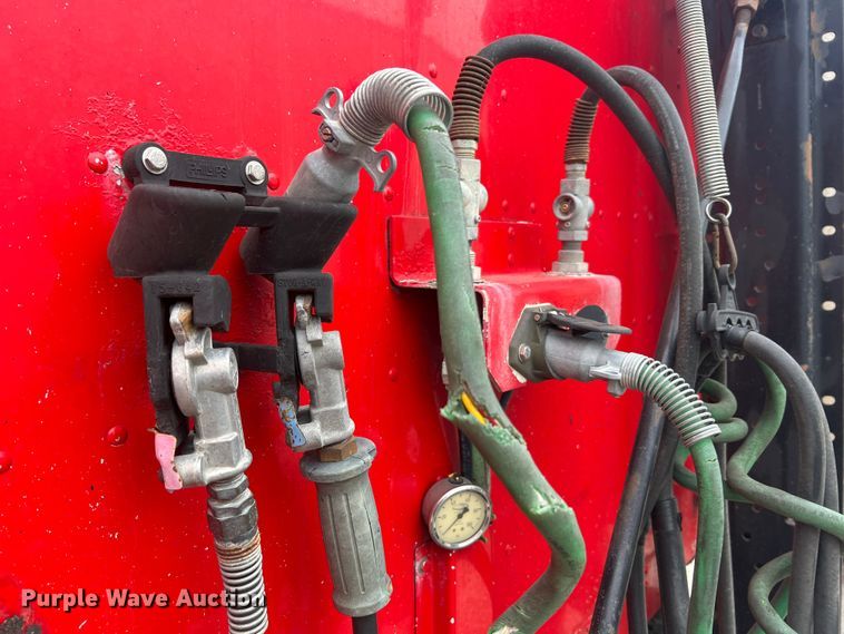 image for item MR9860 1999 Freightliner FLD  semi truck