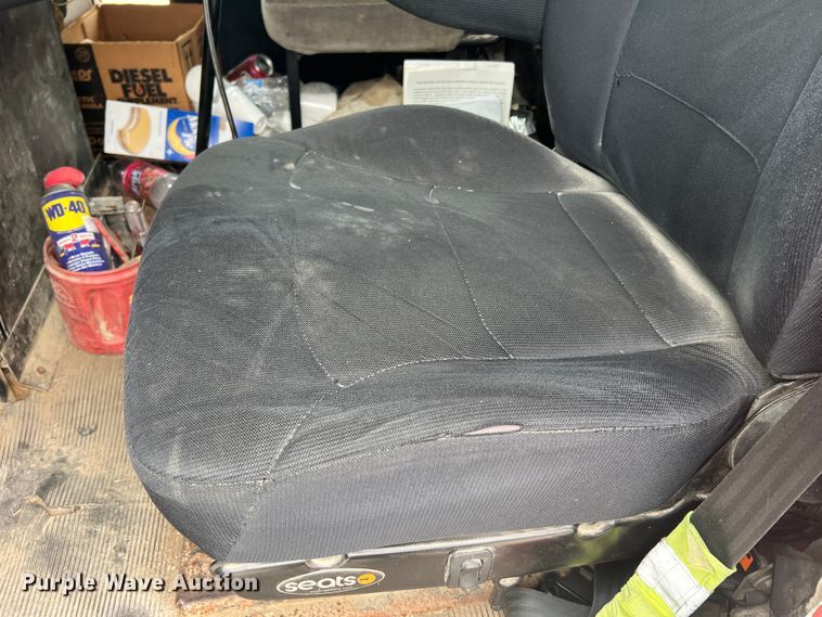 image for item MR9860 1999 Freightliner FLD  semi truck